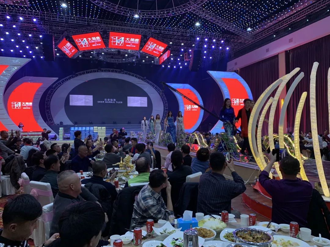 黄瓜污视频大理石瓷磚11