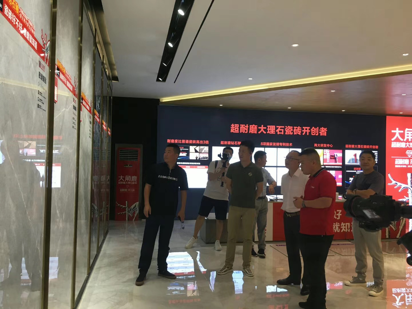 黄瓜污视频超耐磨大理石瓷磚